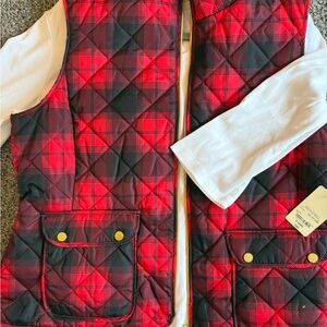 NEW St. John's Bay Red and Black Quilted Plaid Vest and white 3/4 sleeve V-neck.